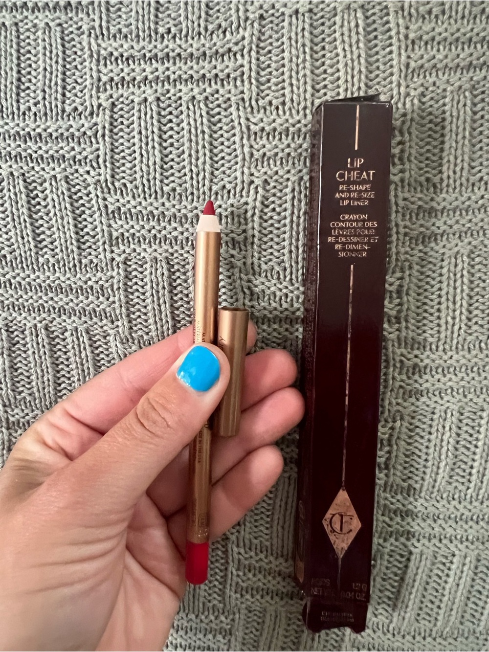 Charlotte Tilbury Lip Cheat in red carpet red - Picture 2 of 3